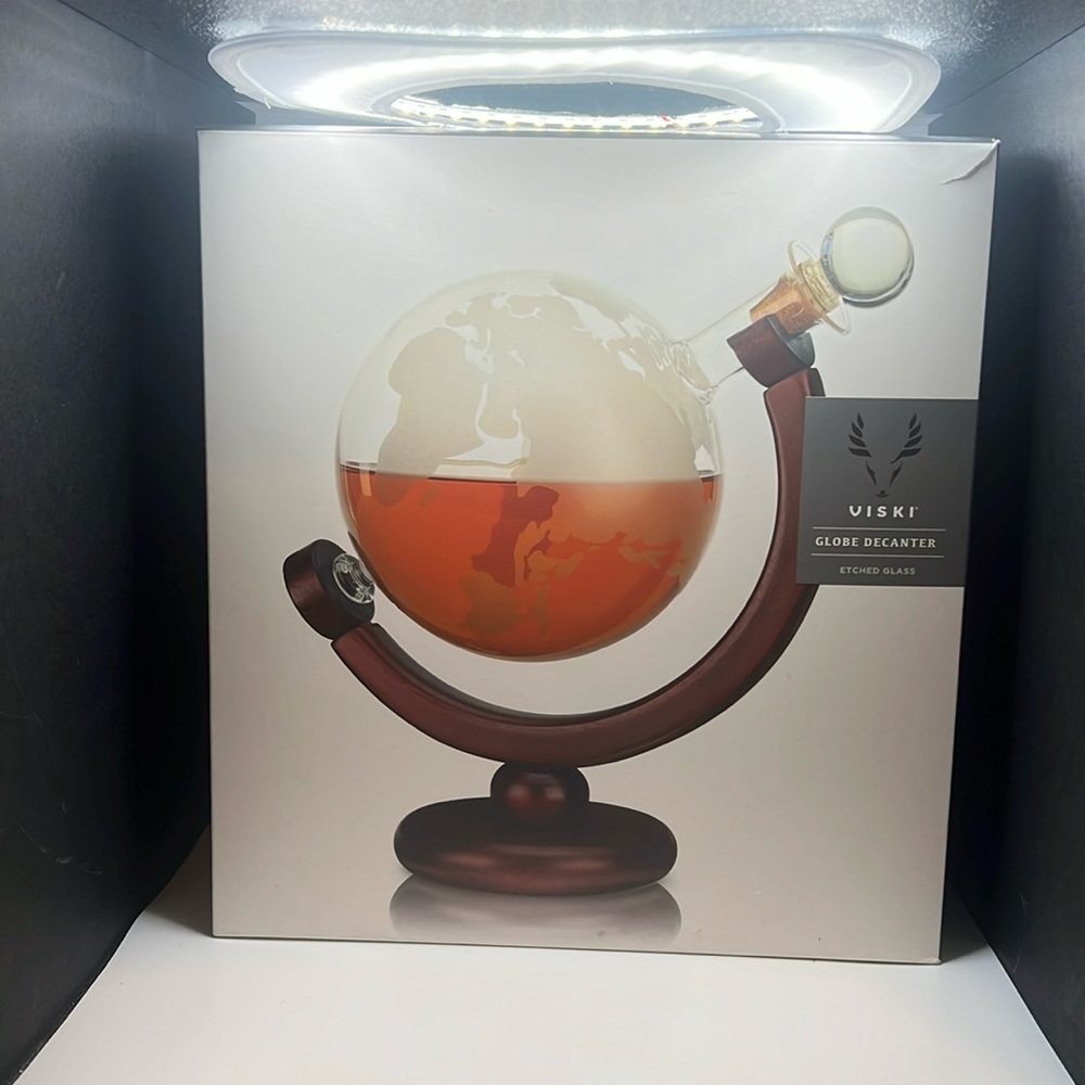 NIB Viski etched glass globe decanter with wooden base
